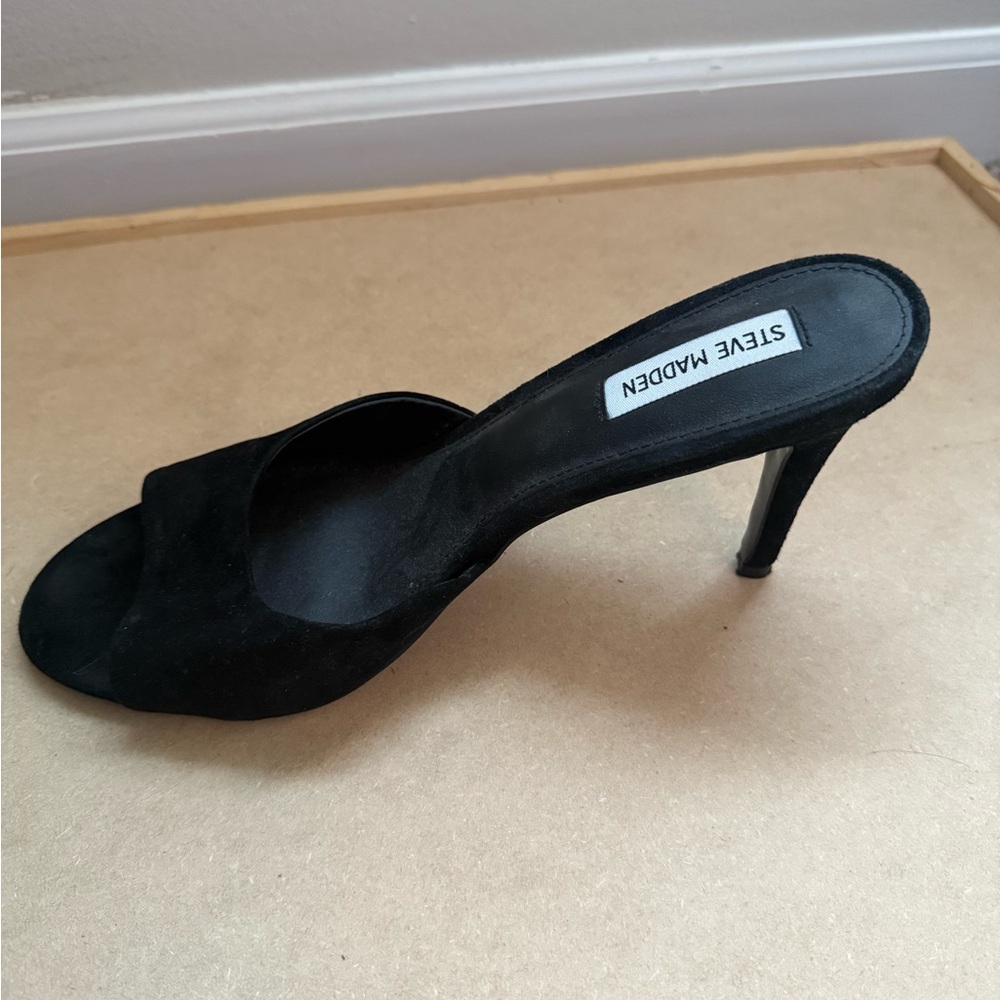 Steve Madden Black Suede Peep-Toe Stilleto - Picture 4 of 4
